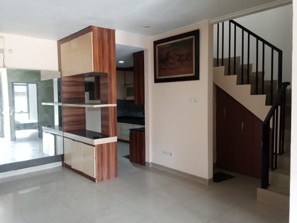 Rumah Disewakan di Summer Bliss Lippo Cikarang